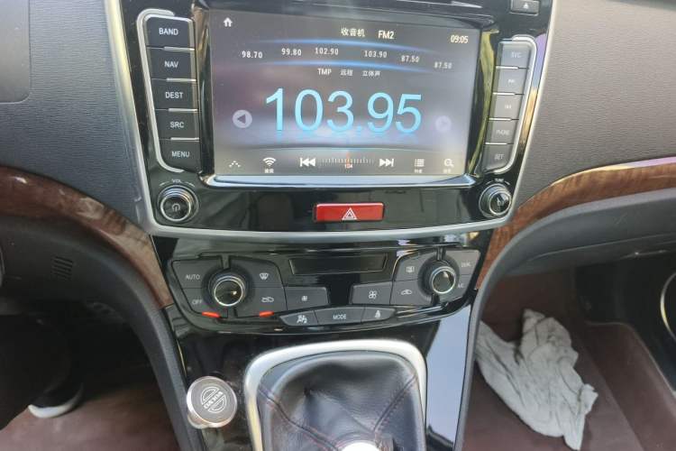 Used Haval H6 2014 Sport Version 1.5T Manual Two-Wheel Drive Elite Edition Audio And AC Panel