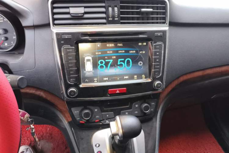 Used Haval H6 2014 Sport Edition 2.4L Automatic Elite Model Audio And AC Panel