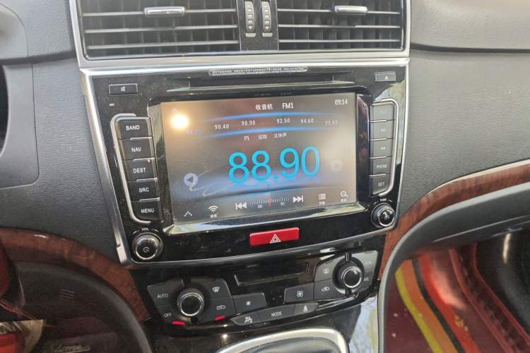 Used Haval H6 2014 Sport Edition 1.5T Manual 4x4 Elite Model Audio And AC Panel
