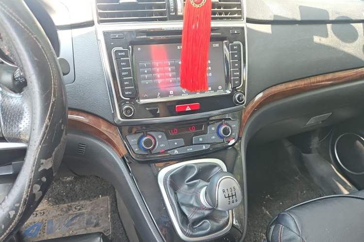 Used Haval H6 2014 Sport Version 1.5T Manual Two-Wheel Drive Elite Edition Audio And AC Panel