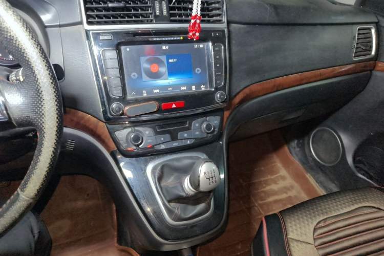 Used Haval H6 2014 Sport Version 1.5T Manual Two-Wheel Drive Elite Edition Audio And AC Panel