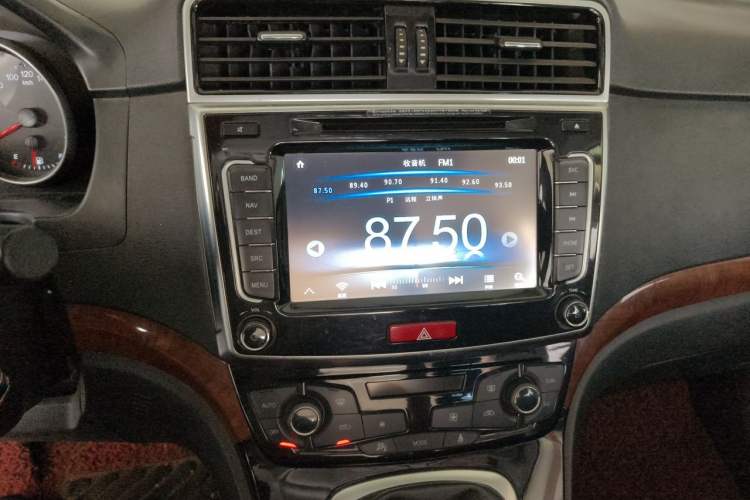 Used Haval H6 2014 Sport Version 1.5T Manual Two-Wheel Drive Elite Edition Audio And AC Panel