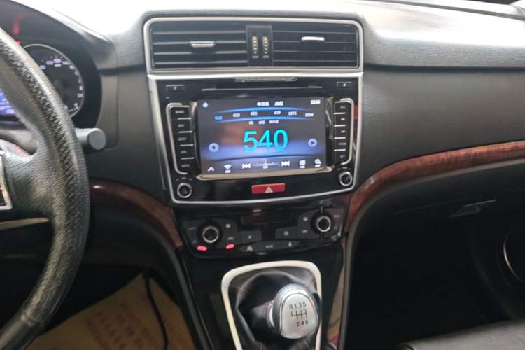 Used Haval H6 2014 Sport Version 1.5T Manual Two-Wheel Drive Elite Edition Audio And AC Panel