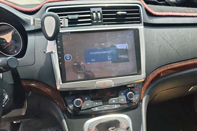 Used Haval H6 2014 Sport Version 1.5T Manual Two-Wheel Drive Elite Edition Audio And AC Panel