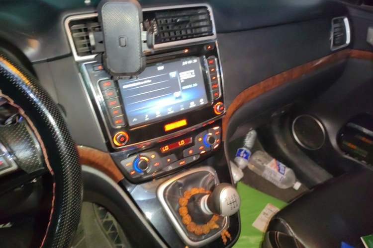 Used Haval H6 2014 Sport Version 1.5T Manual Two-Wheel Drive Elite Edition Audio And AC Panel