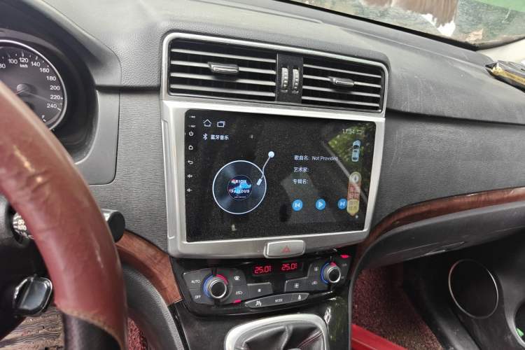 Used Haval H6 2014 Sport Version 1.5T Manual Two-Wheel Drive Elite Edition Audio And AC Panel