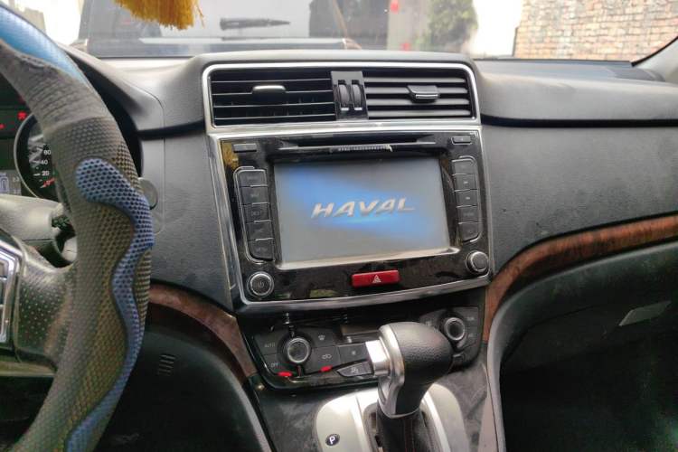 Used Haval H6 2014 Sport Edition 2.4L Automatic Elite Model Audio And AC Panel