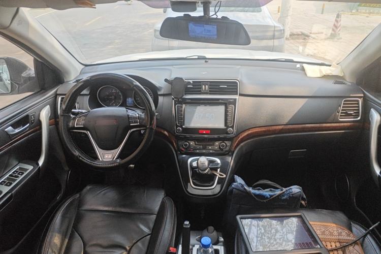 Used Haval H6 2014 Sport Version 1.5T Manual Two-Wheel Drive Elite Edition Center Console