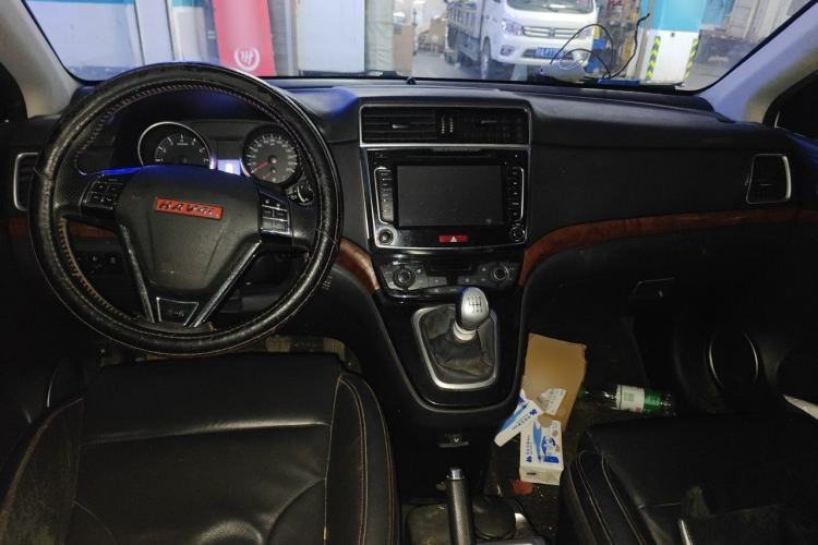 Used Haval H6 2014 Sport Version 1.5T Manual Two-Wheel Drive Elite Edition Center Console