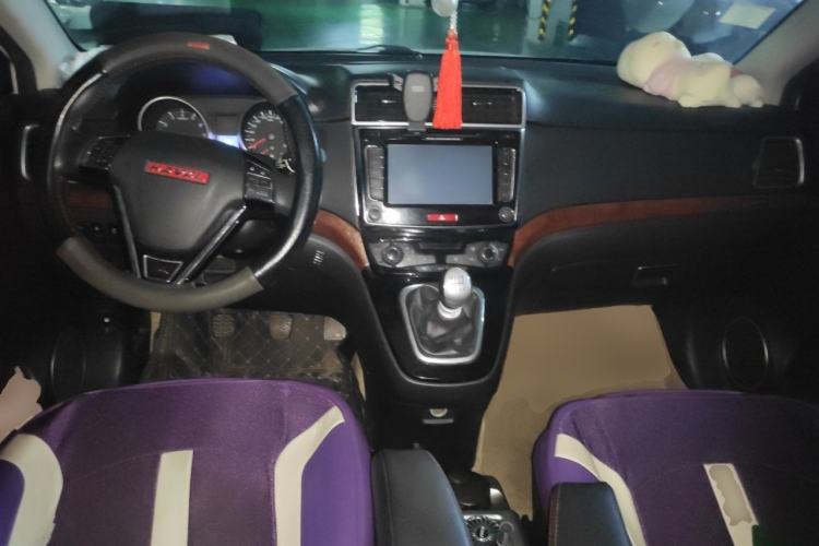 Used Haval H6 2014 Sport Version 1.5T Manual Two-Wheel Drive Elite Edition Center Console