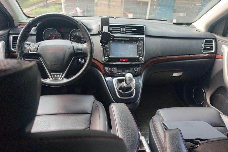 Used Haval H6 2014 Sport Version 1.5T Manual Two-Wheel Drive Elite Edition Center Console