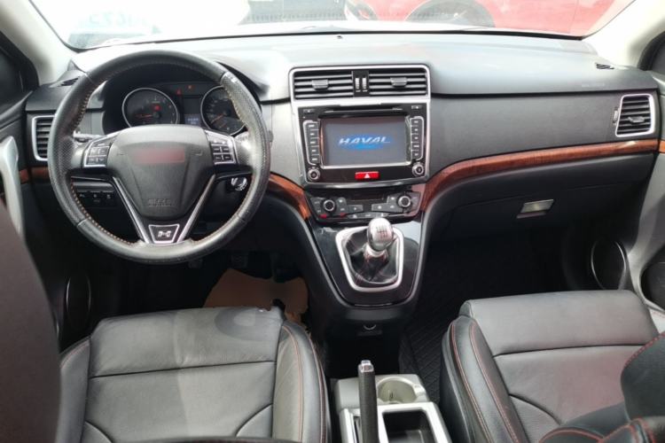 Used Haval H6 2014 Sport Version 1.5T Manual Two-Wheel Drive Elite Edition Center Console