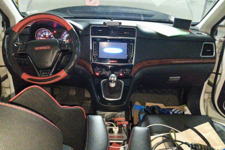 Used Haval H6 2014 Sport Version 1.5T Manual Two-Wheel Drive Elite Edition Center Console