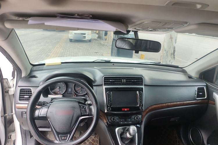 Used Haval H6 2014 Sport Version 1.5T Manual Two-Wheel Drive Elite Edition Center Console