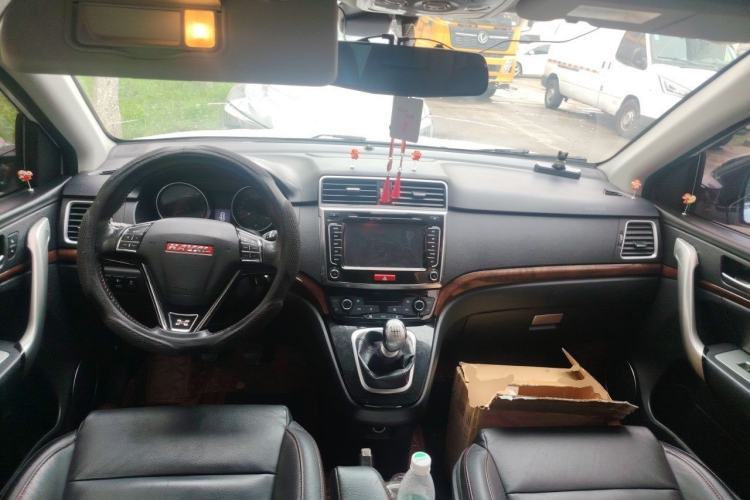 Used Haval H6 2014 Sport Version 1.5T Manual Two-Wheel Drive Elite Edition Center Console