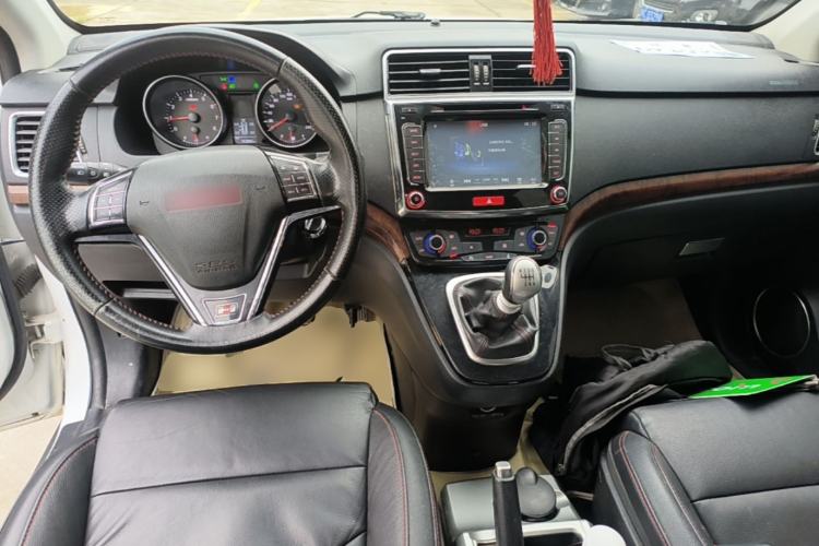 Used Haval H6 2014 Sport Version 1.5T Manual Two-Wheel Drive Elite Edition Center Console
