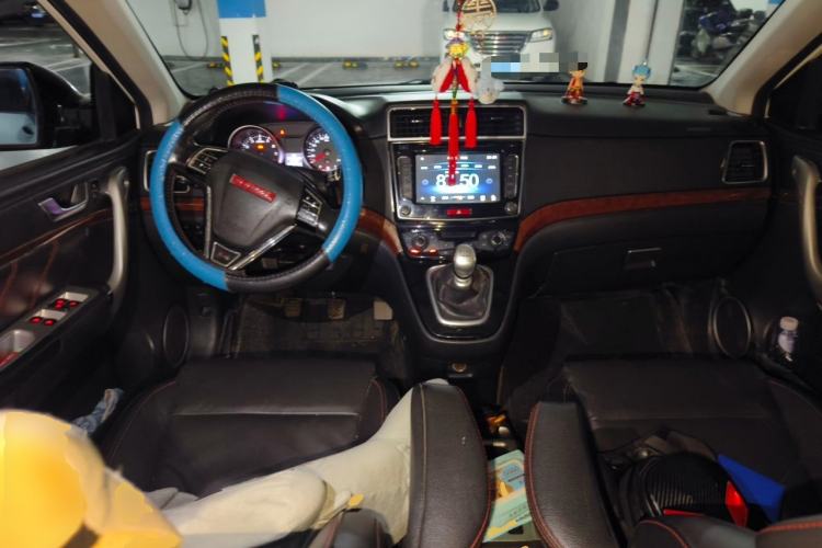 Used Haval H6 2014 Sport Version 1.5T Manual Two-Wheel Drive Elite Edition Center Console