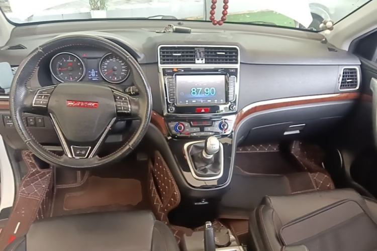 Used Haval H6 2014 Sport Version 1.5T Manual Two-Wheel Drive Elite Edition Center Console