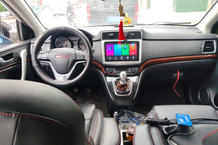 Used Haval H6 2014 Sport Version 1.5T Manual Two-Wheel Drive Elite Edition Center Console