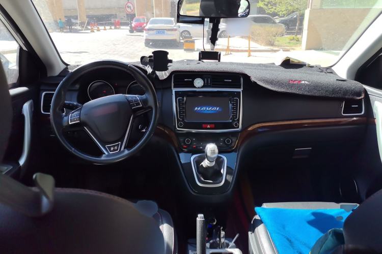 Used Haval H6 2014 Sport Version 1.5T Manual Two-Wheel Drive Elite Edition Center Console