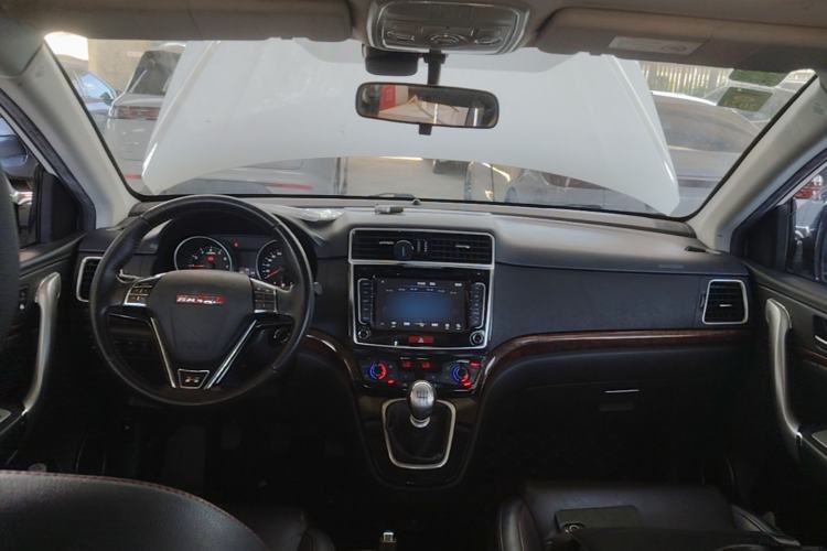 Used Haval H6 2014 Sport Version 1.5T Manual Two-Wheel Drive Elite Edition Center Console