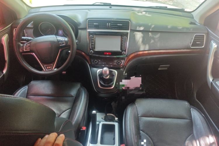 Used Haval H6 2014 Sport Version 1.5T Manual Two-Wheel Drive Elite Edition Center Console
