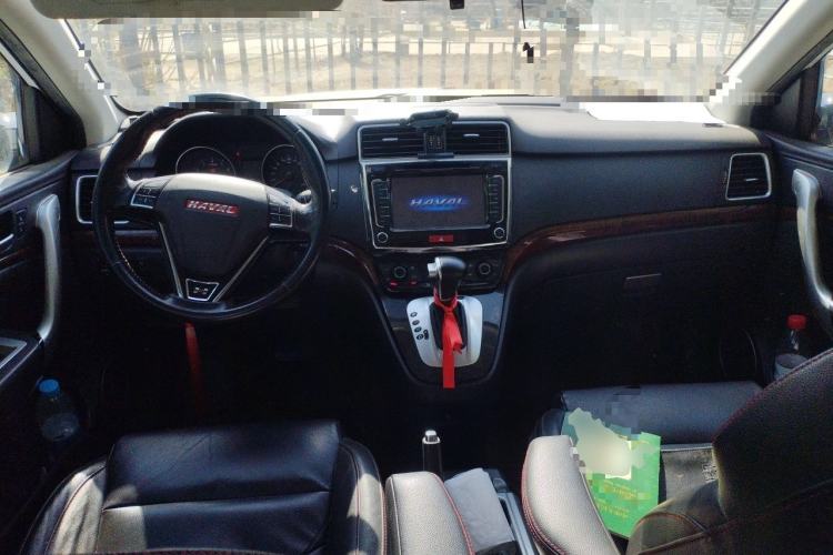 Used Haval H6 2014 Sport Edition 2.4L Automatic Elite Model Center Console