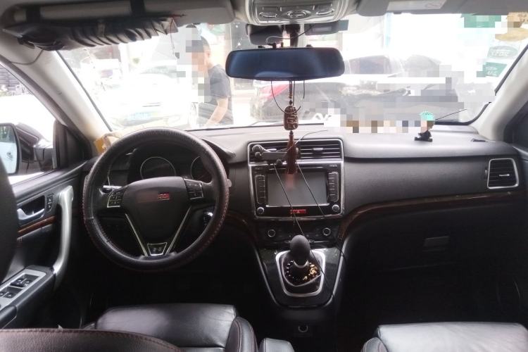 Used Haval H6 2014 Sport Version 1.5T Manual Two-Wheel Drive Elite Edition Center Console