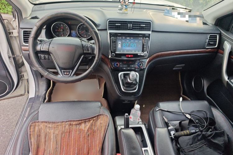 Used Haval H6 2014 Sport Version 1.5T Manual Two-Wheel Drive Elite Edition Center Console