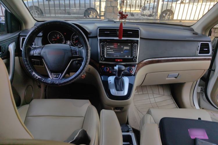 Used Haval H6 2014 Sport Edition 2.4L Automatic Elite Model Center Console