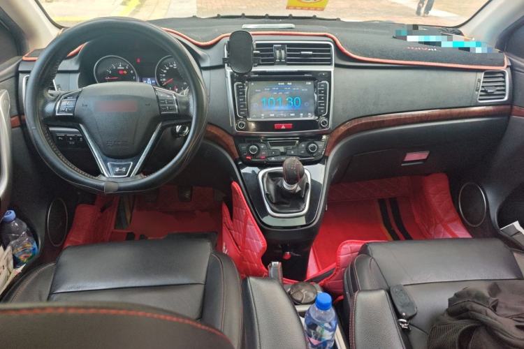 Used Haval H6 2014 Sport Version 1.5T Manual Two-Wheel Drive Elite Edition Center Console