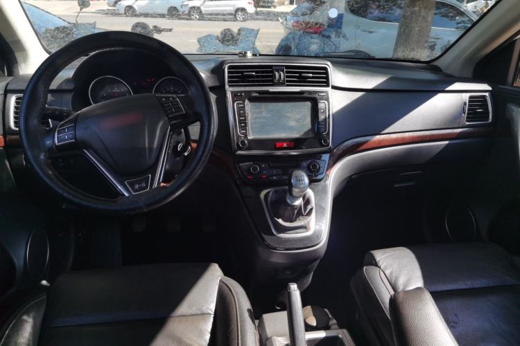 Used Haval H6 2014 Sport Version 1.5T Manual Two-Wheel Drive Elite Edition Center Console