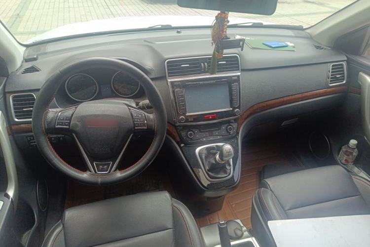 Used Haval H6 2014 Sport Version 1.5T Manual Two-Wheel Drive Elite Edition Center Console