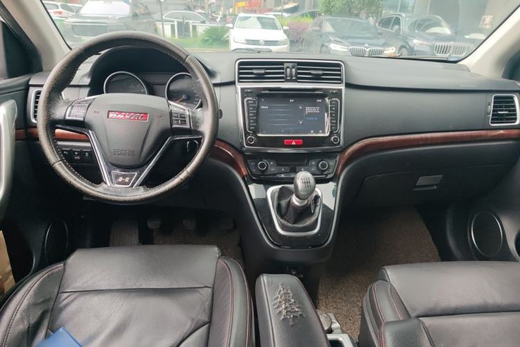 Used Haval H6 2014 Sport Version 1.5T Manual Two-Wheel Drive Elite Edition Center Console
