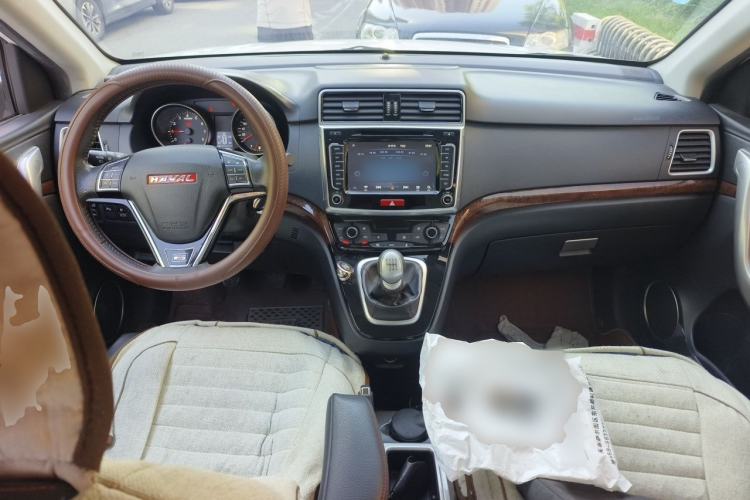 Used Haval H6 2014 Sport Version 1.5T Manual Two-Wheel Drive Elite Edition Center Console