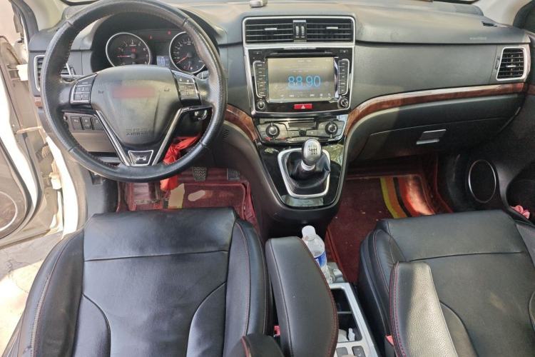Used Haval H6 2014 Sport Edition 1.5T Manual 4x4 Elite Model Center Console