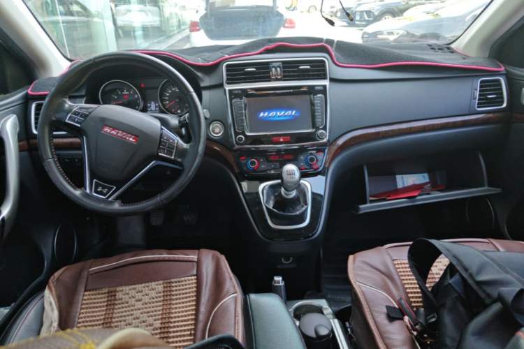 Used Haval H6 2014 Sport Version 1.5T Manual Two-Wheel Drive Elite Edition Center Console