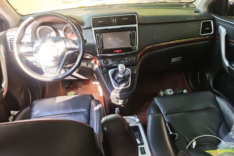 Used Haval H6 2014 Sport Version 1.5T Manual Two-Wheel Drive Elite Edition Center Console