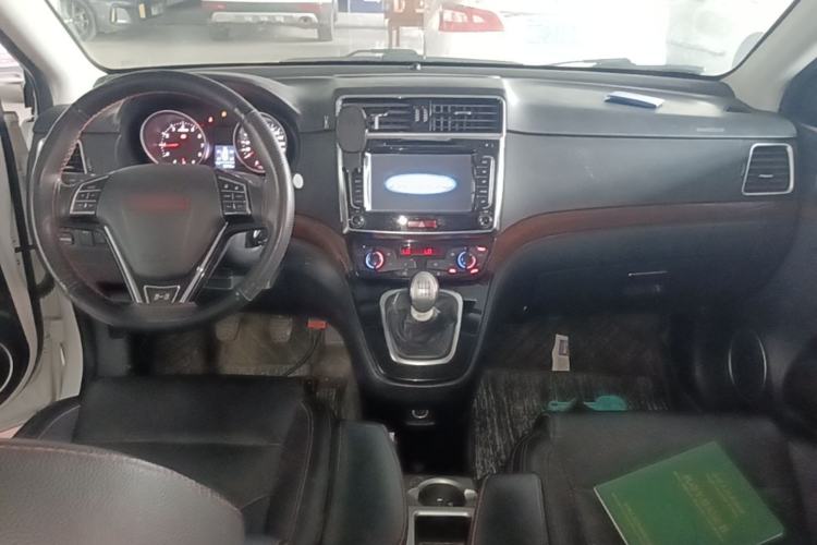 Used Haval H6 2014 Sport Version 1.5T Manual Two-Wheel Drive Elite Edition Center Console