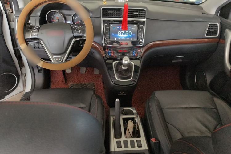 Used Haval H6 2014 Sport Version 1.5T Manual Two-Wheel Drive Elite Edition Center Console