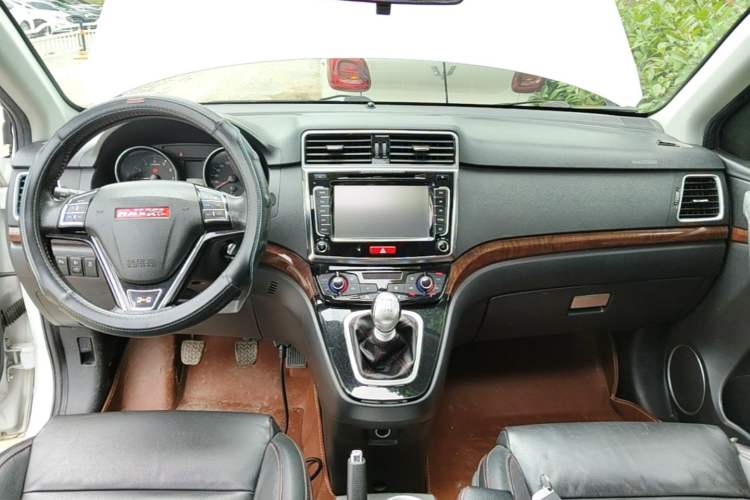Used Haval H6 2014 Sport Version 1.5T Manual Two-Wheel Drive Elite Edition Center Console