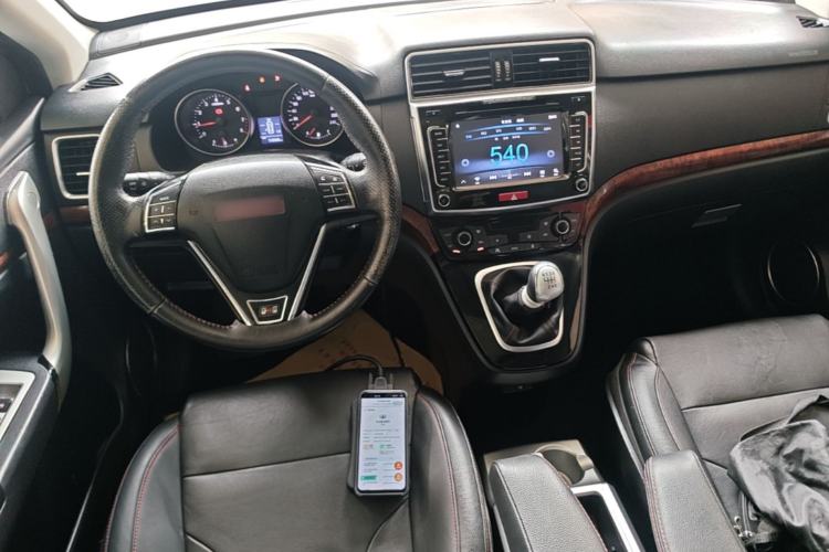 Used Haval H6 2014 Sport Version 1.5T Manual Two-Wheel Drive Elite Edition Center Console