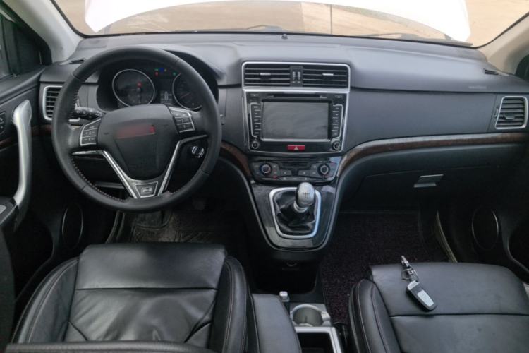 Used Haval H6 2014 Sport Version 1.5T Manual Two-Wheel Drive Elite Edition Center Console