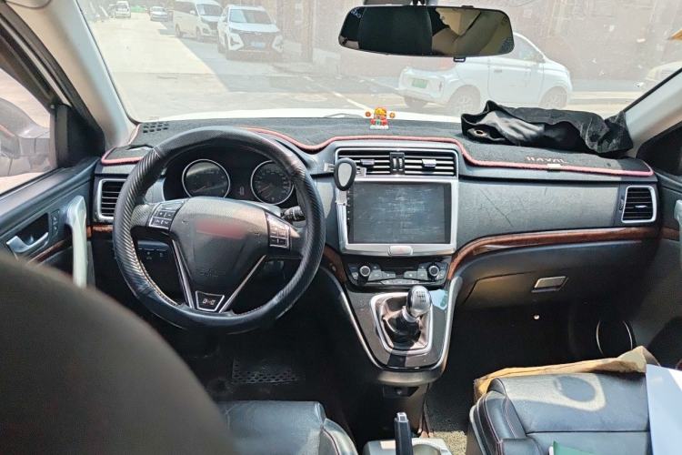Used Haval H6 2014 Sport Version 1.5T Manual Two-Wheel Drive Elite Edition Center Console