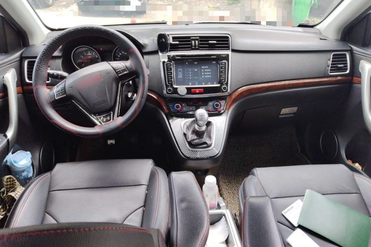 Used Haval H6 2014 Sport Version 1.5T Manual Two-Wheel Drive Elite Edition Center Console