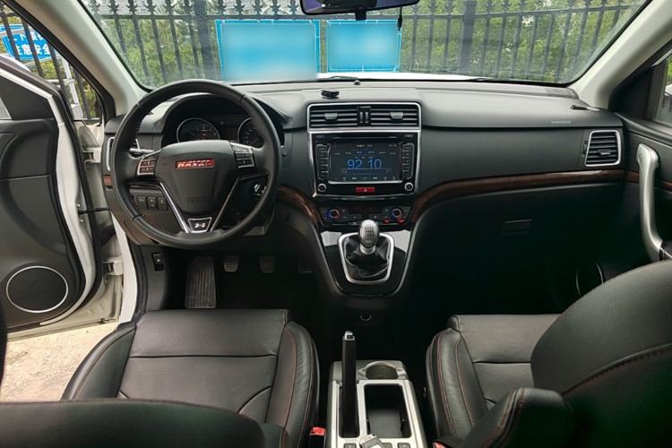 Used Haval H6 2014 Sport Version 1.5T Manual Two-Wheel Drive Elite Edition Center Console