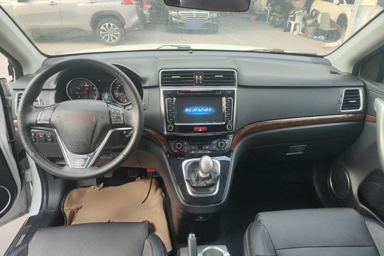 Used Haval H6 2014 Sport Version 1.5T Manual Two-Wheel Drive Elite Edition Center Console