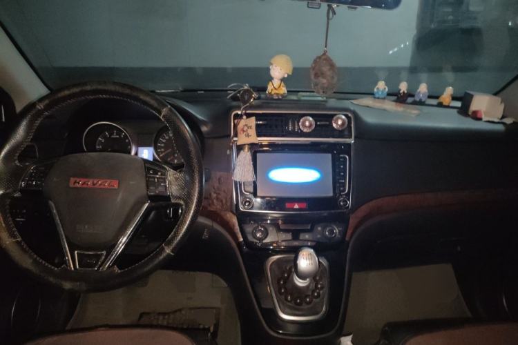 Used Haval H6 2014 Sport Edition 1.5T Manual 4x4 Elite Model Center Console
