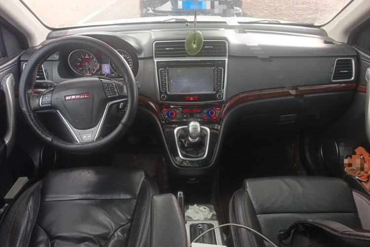 Used Haval H6 2014 Sport Version 1.5T Manual Two-Wheel Drive Elite Edition Center Console
