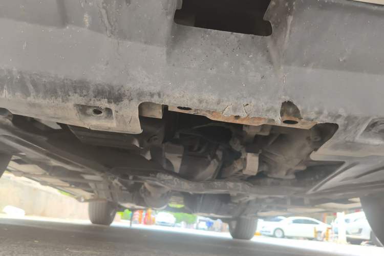 Used Haval H6 2014 Upgraded Model 1.5T Manual Two-Wheel Drive Elite Version Chassis Front